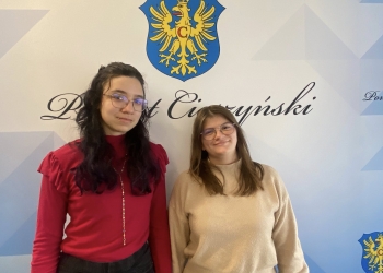 Olimpiada Wiedzy o Zdrowiu Psychicznym, uczestniczki etapu powiatowego Magda Dyjak i Justyna Klimowska